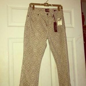 Lucky Brand “Sofia Skinny” jeans size 32